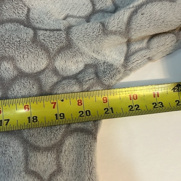 ✅Mickey Mouse Gray Faux Fur Hoodie Disney Long sleeve Pullover Tunic Women’s M - Picture 10 of 13